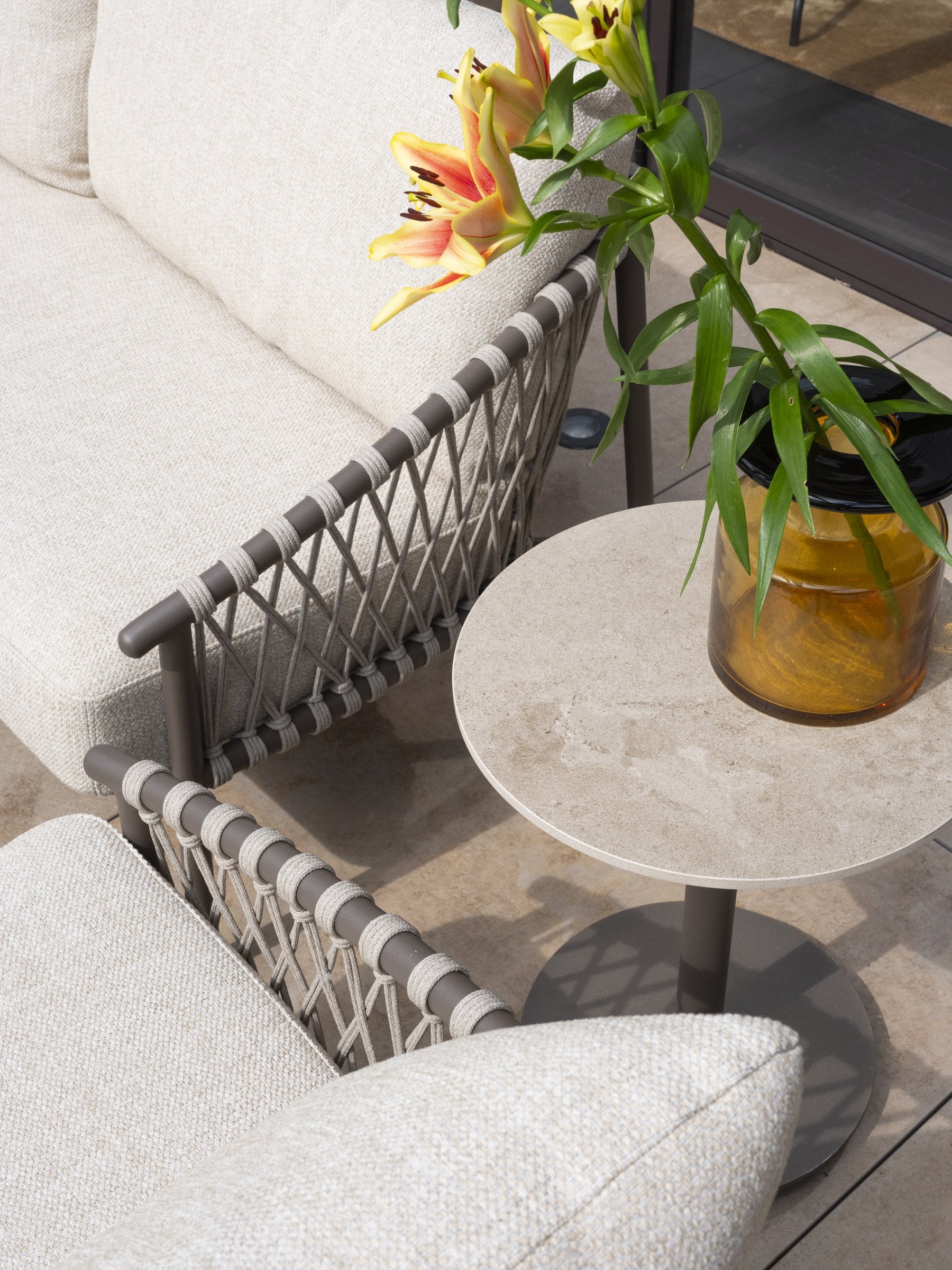 Allora living set with Sofie table - Detail
