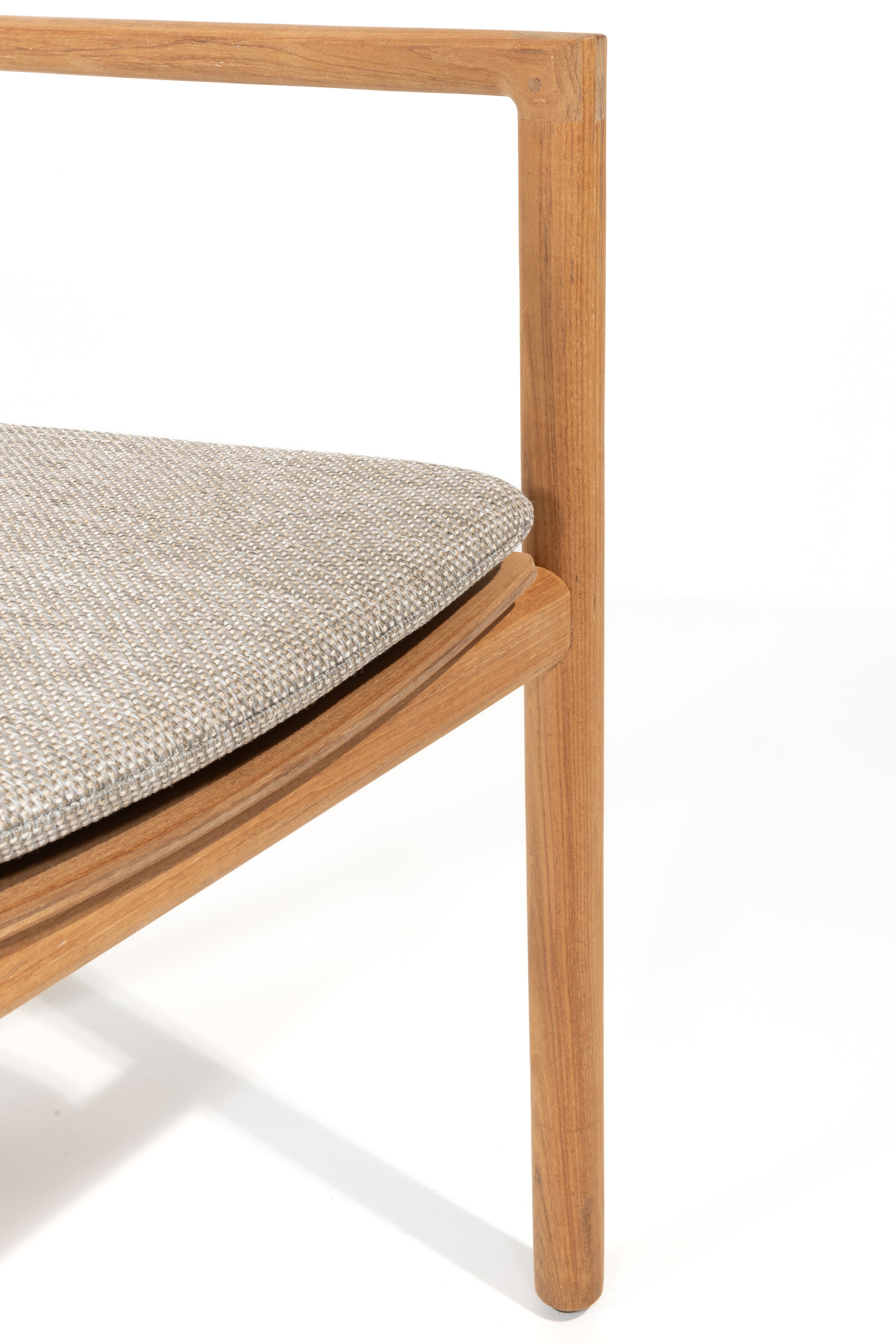 4SO Levi stacking chair natural teak with 2 cushions - SKU 17009 - Detail view