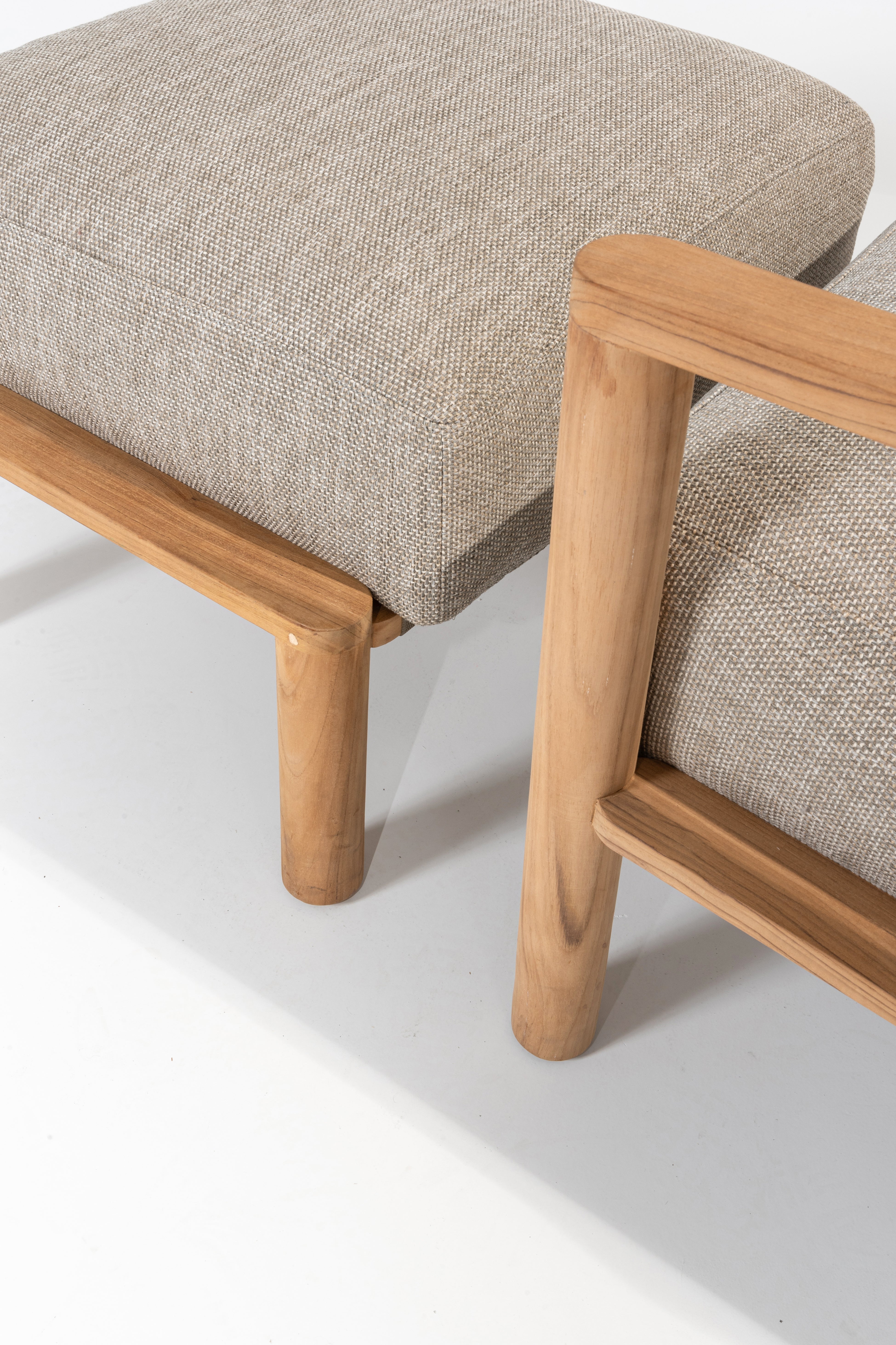 4SO Lucas footstool natural teak with cushion - SKU 17010-17012 - Detail view