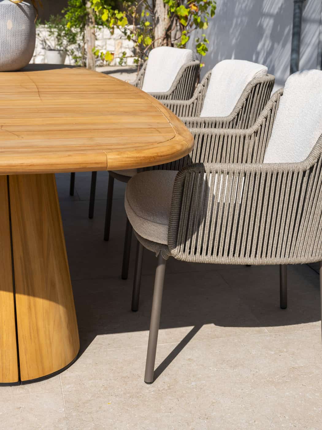 4SO Bernini dining set terre (2 st.) met Vermont tafel 75x75cm