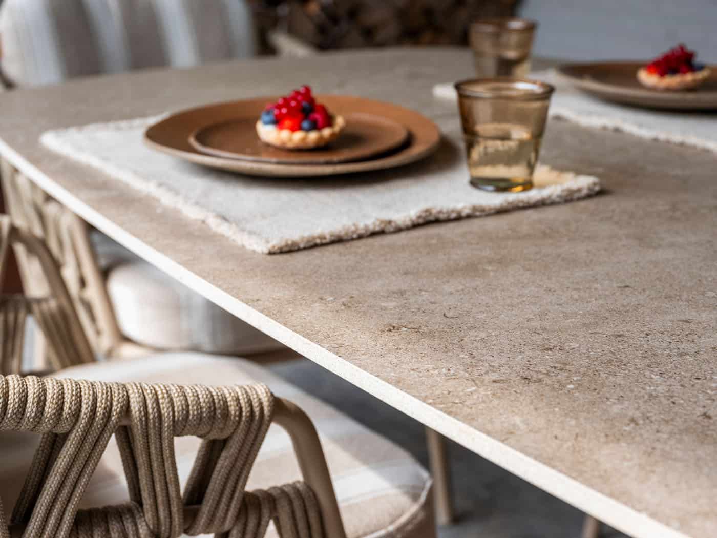 4SO Florence dining set latte (8 st.) met Prado tafel 300x115cm