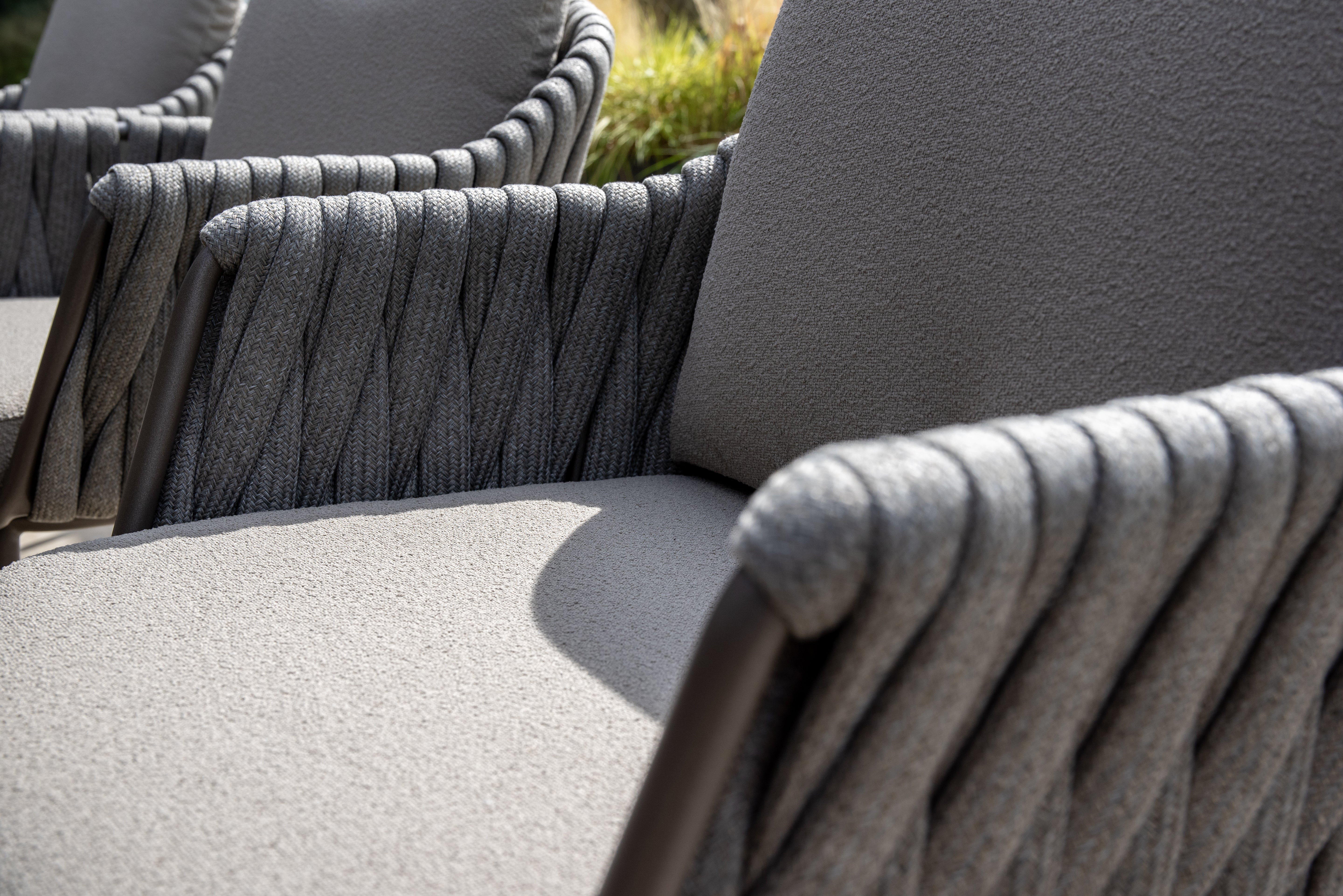 Taste 4SO Cannes footstool terre with cushion - Detail view