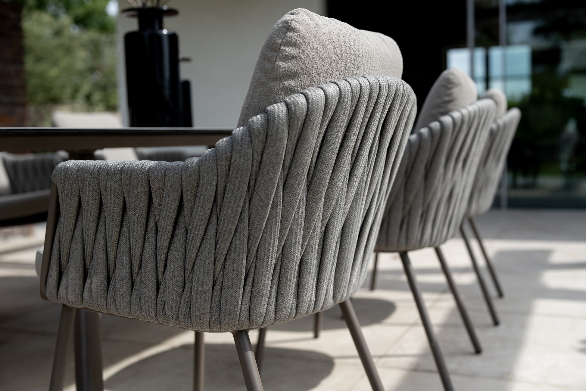 Taste 4SO Cannes dining chair terre with 2 cushions - Detail view