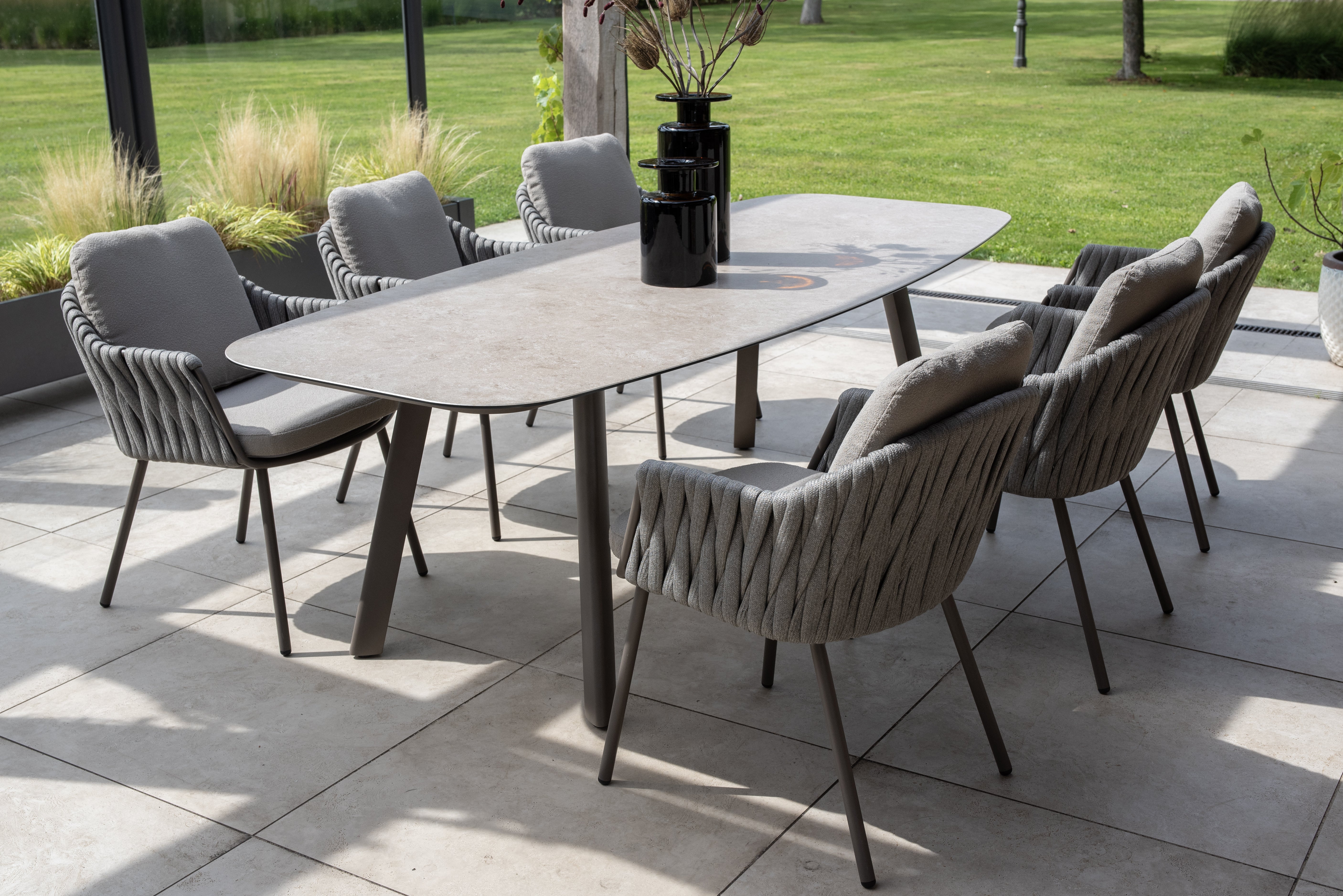 Taste 4SO Cannes footstool terre with cushion - Lifestyle