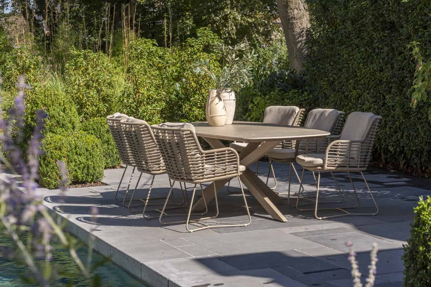 4SO Fabrice dining set latte (6 st.) + Taste 4SO Corsica tafel ⌀160cm