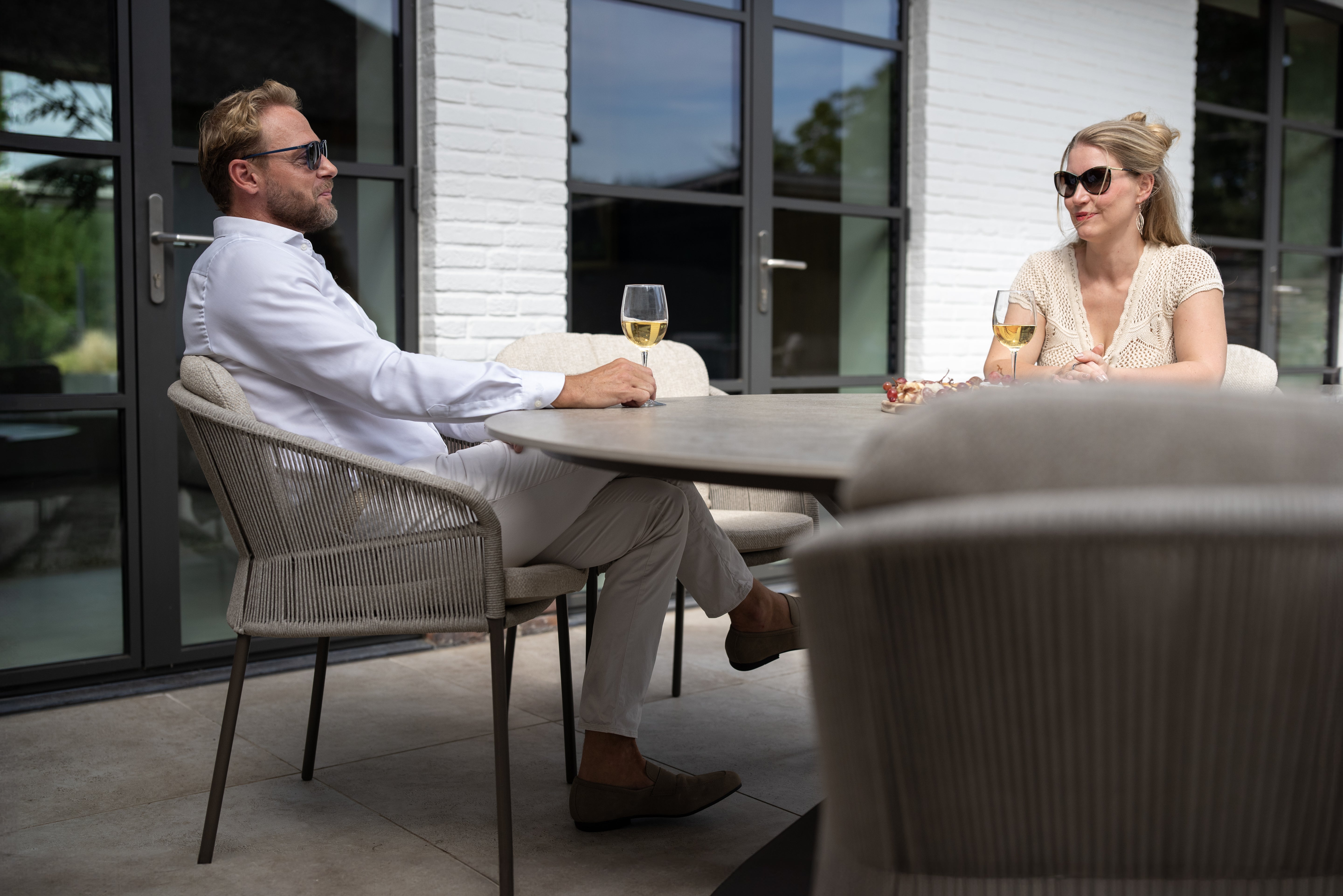 4SO Florence dining set terre (8 st.) met Prado tafel 300x115cm — sfeervolle tuinset van 4 Seasons Outdoor