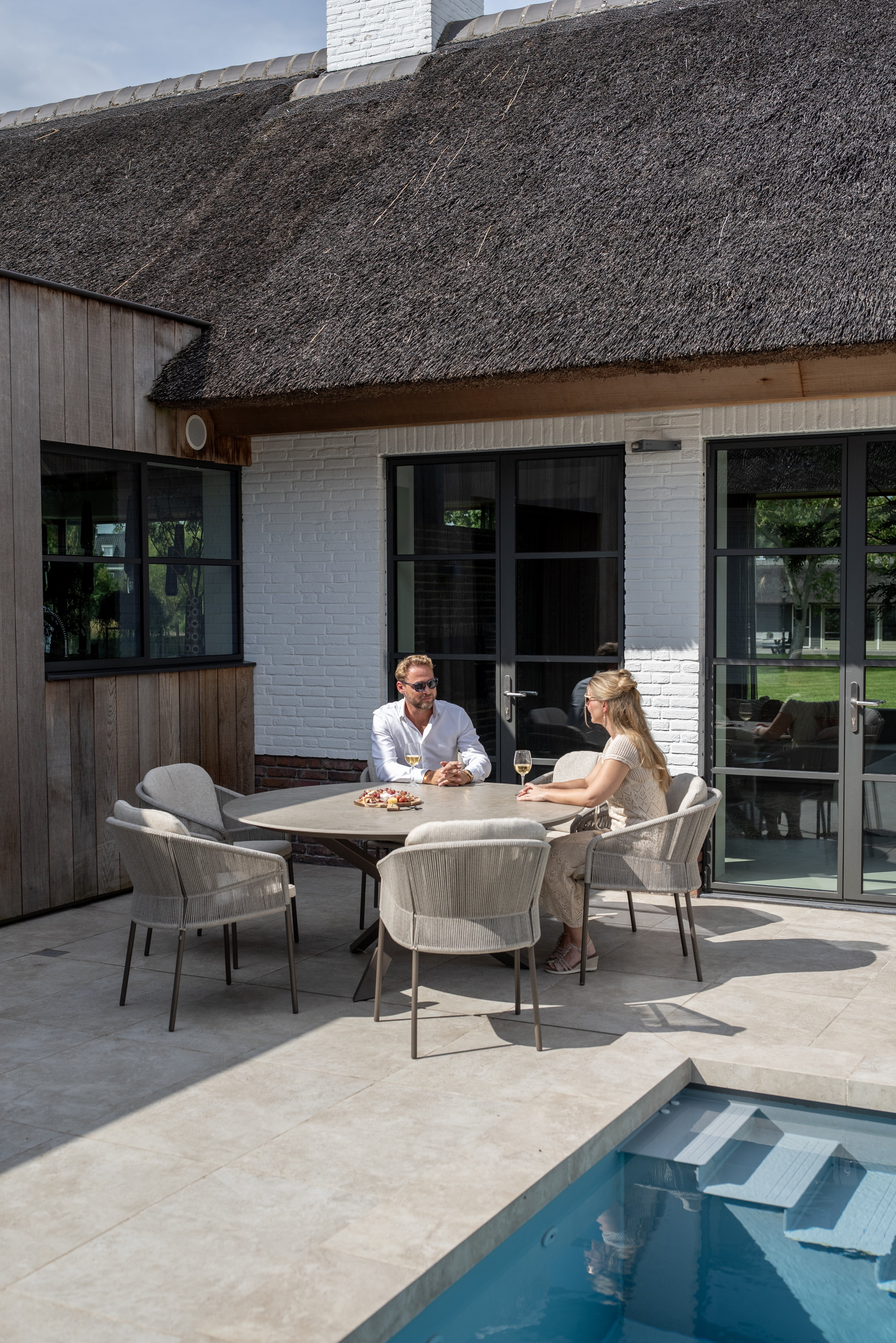4SO Florence dining set terre (4 st.) met Prado tafel ⌀130cm — sfeervolle tuinset van 4 Seasons Outdoor
