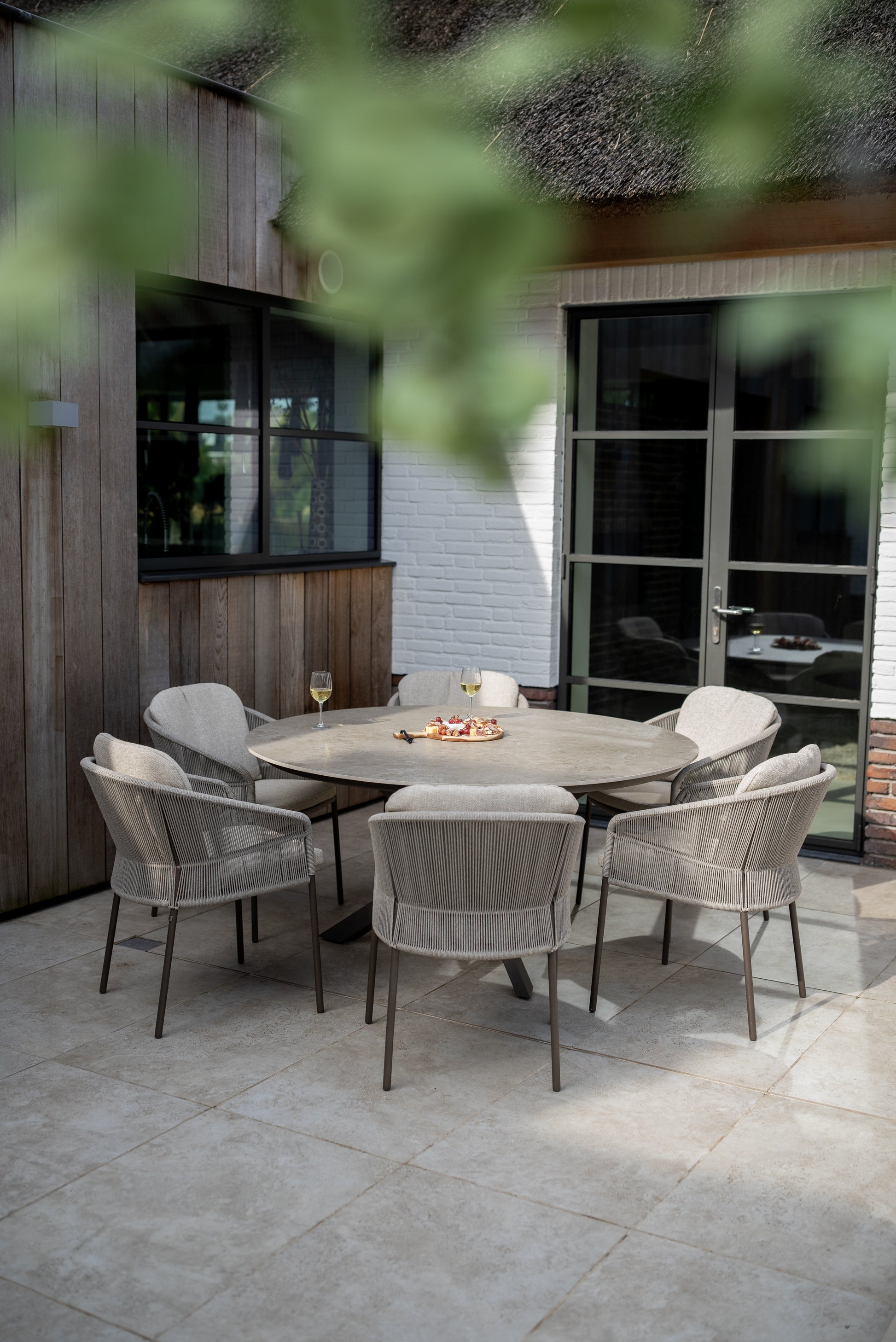 4SO Florence dining set terre (8 st.) met Prado tafel 300x115cm — sfeervolle tuinset van 4 Seasons Outdoor