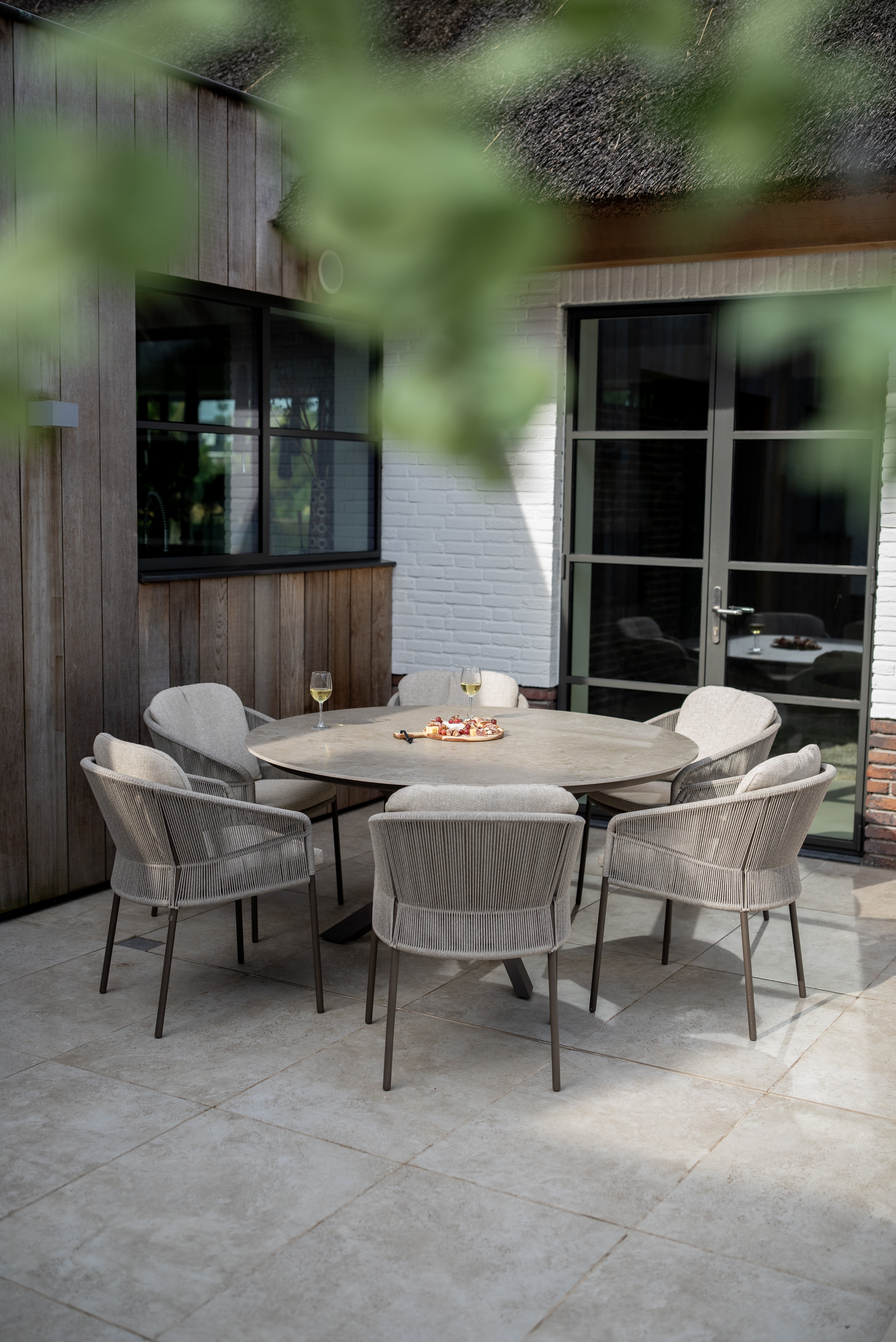 4SO Florence dining set terre (8 st.) met Prado tafel 300x115cm — sfeervolle tuinset van 4 Seasons Outdoor