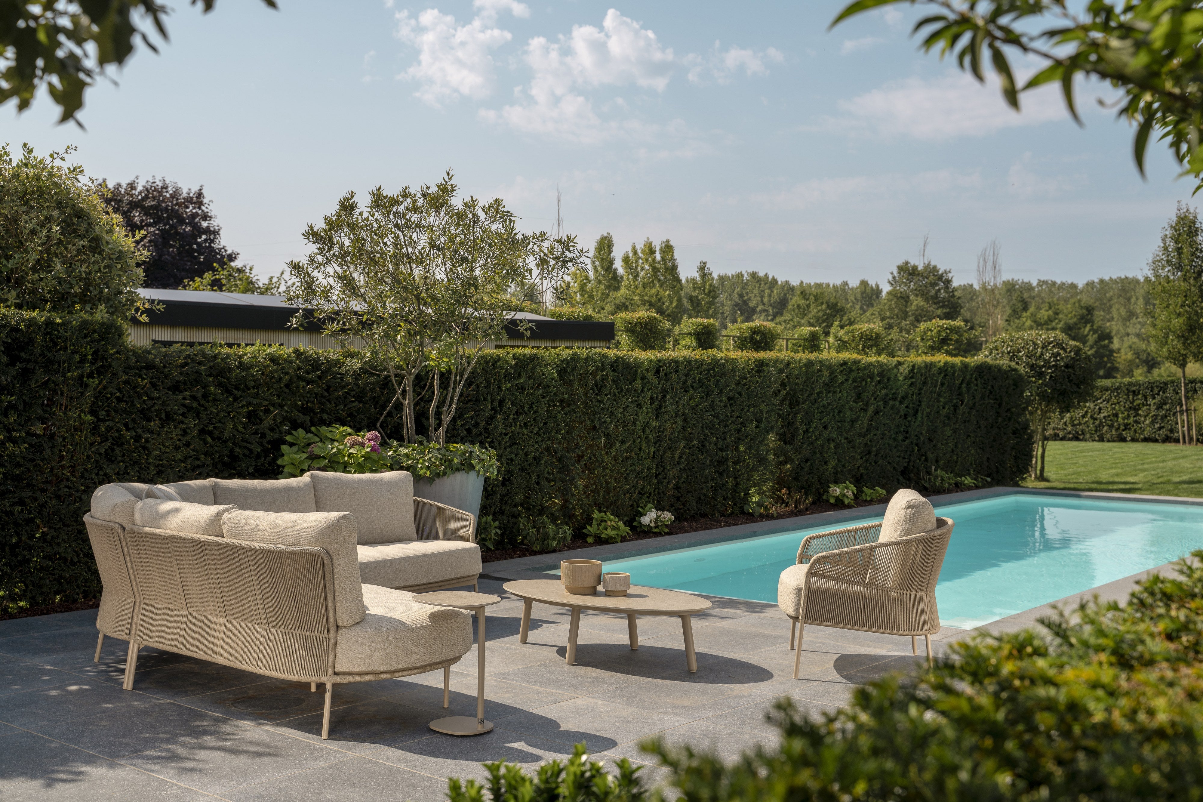 4SO Florence lounge set latte met Salute salontafel 65x30cm — sfeervolle tuinset van 4 Seasons Outdoor