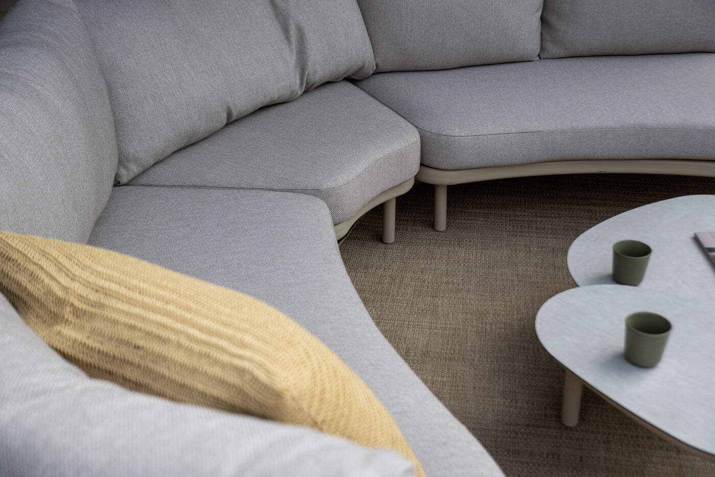 4SO Piacenza lounge set latte met Monroe salontafels (2 st.)