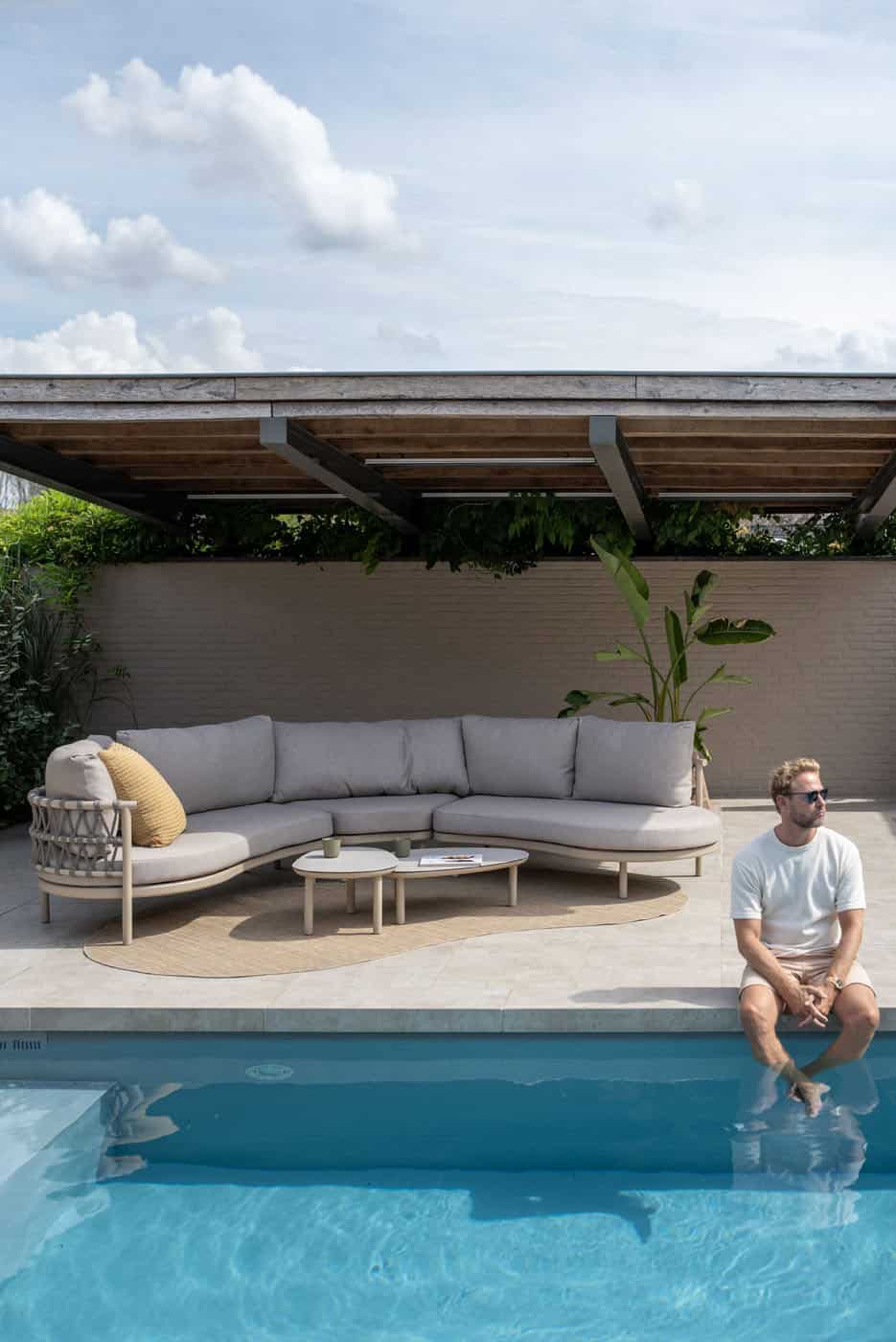 4SO Piacenza lounge set latte met Demi salontafels (2 st.)